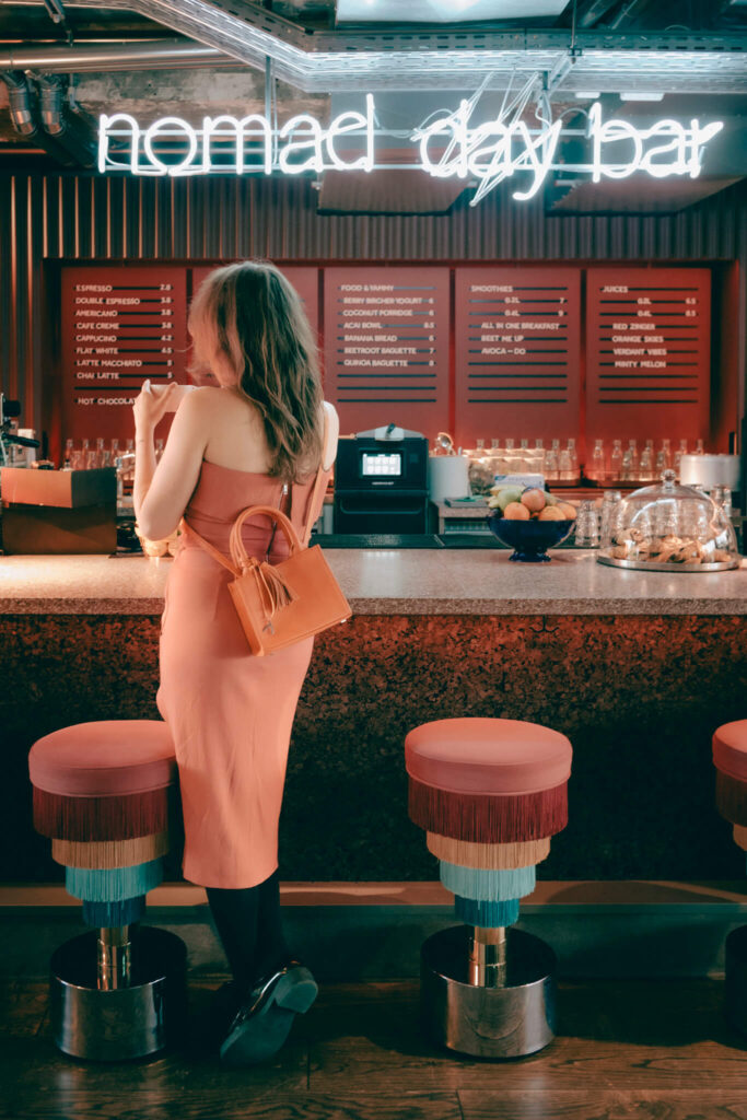 ANNÁ_ABURY_small_19 (1)