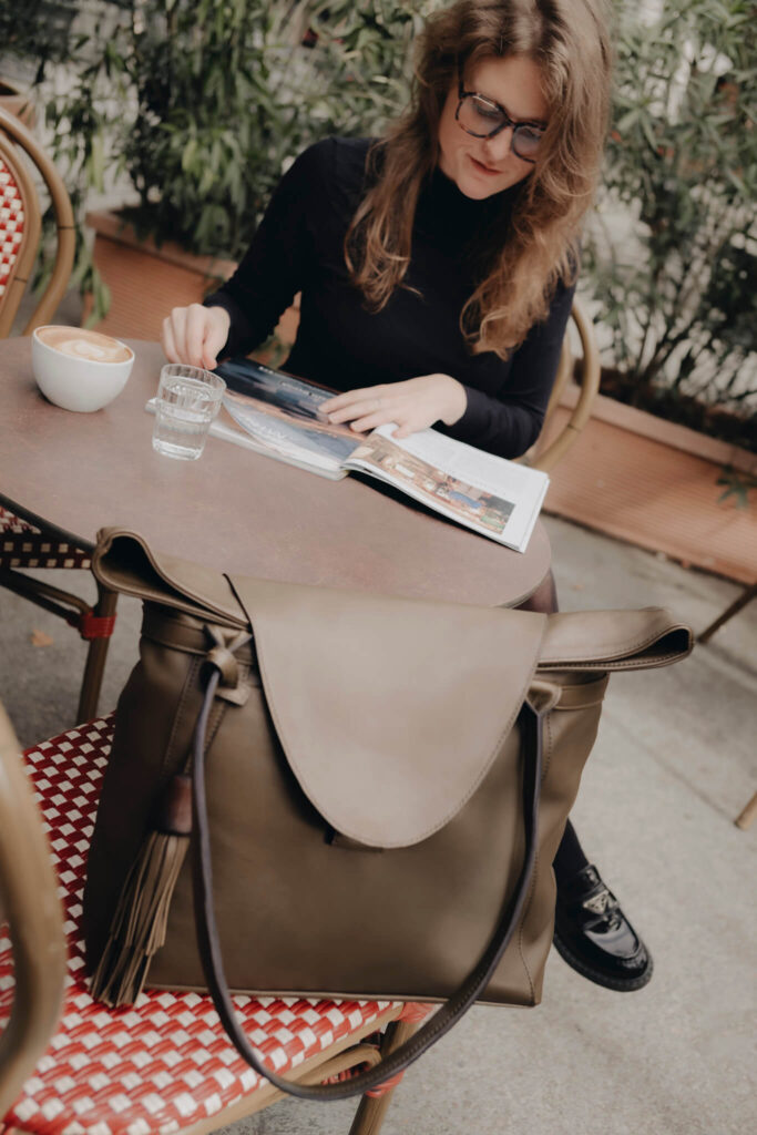 ANNÁ_ABURY_small_53 (1)