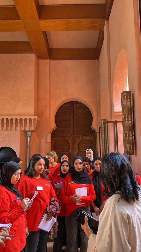 WhatsApp Bild 2025-11-07 um 15.15.06_715fc9a6 Die Frauen der ABURY Hospitality Academy 2025 in einem Hotel auf der Field Trip.