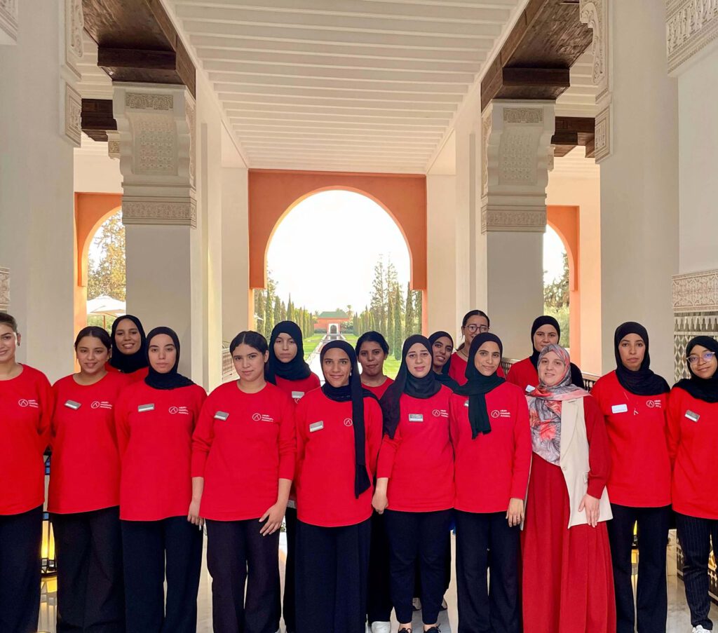 group photo Die Frauen der ABURY Hospitality Academy 2025 in einem Hotel auf der Field Trip.