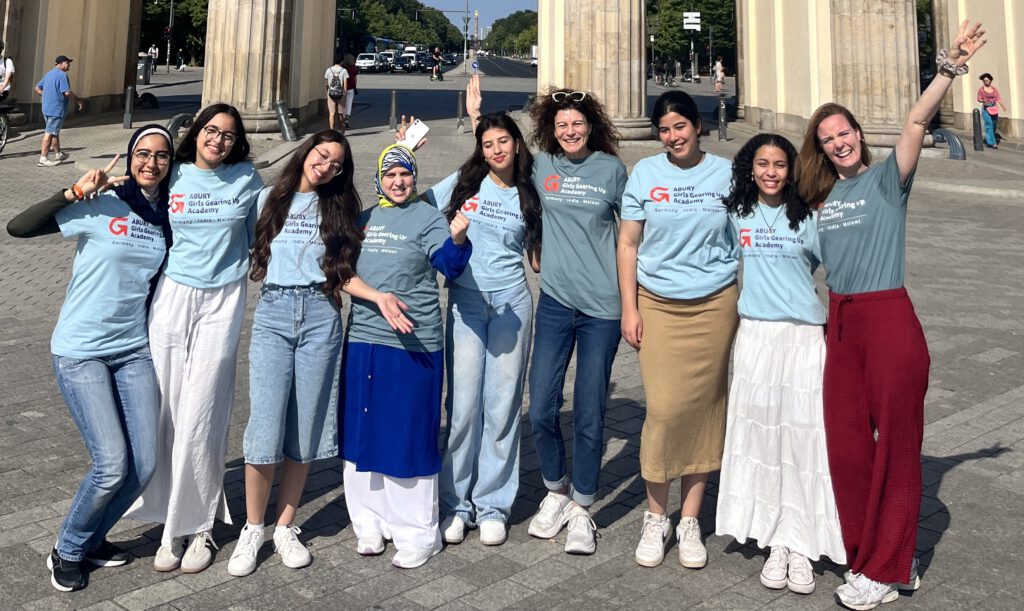 Girls with ABURY scholarship from Morocco in front of the Brandenburg Gate